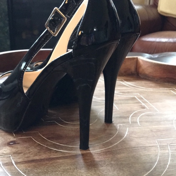 Guess black patent leather platform pumps - Picture 3 of 4